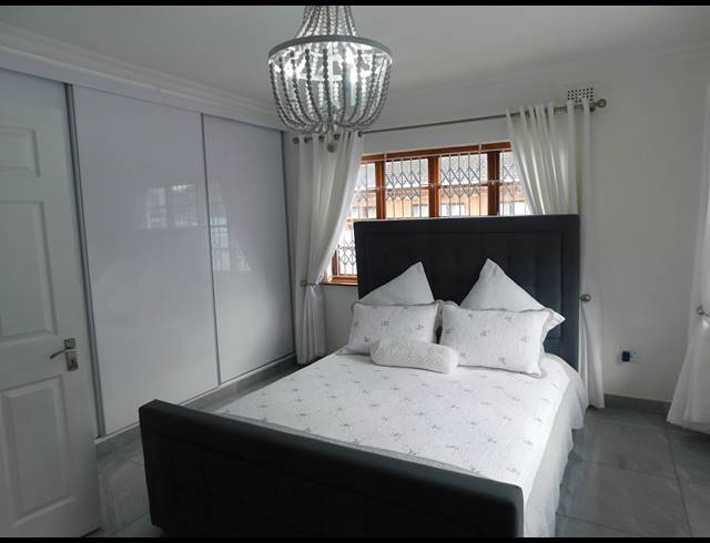 3 BEDROOM HOUSE FOR SALE IN ISIPINGO BEACH